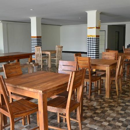 Ivanka Airport Inn Kuta Lombok Eksteriør billede