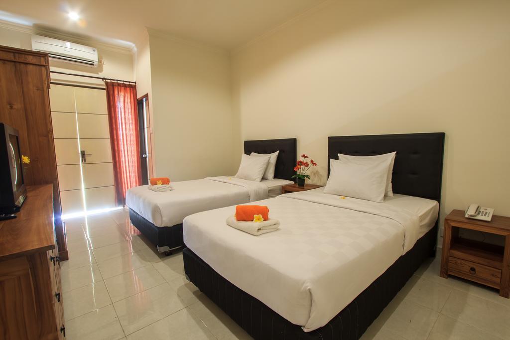 Ivanka Airport Inn Kuta Lombok Eksteriør billede