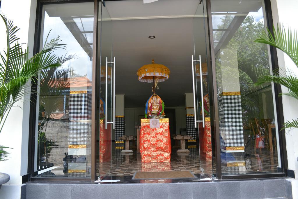 Ivanka Airport Inn Kuta Lombok Eksteriør billede