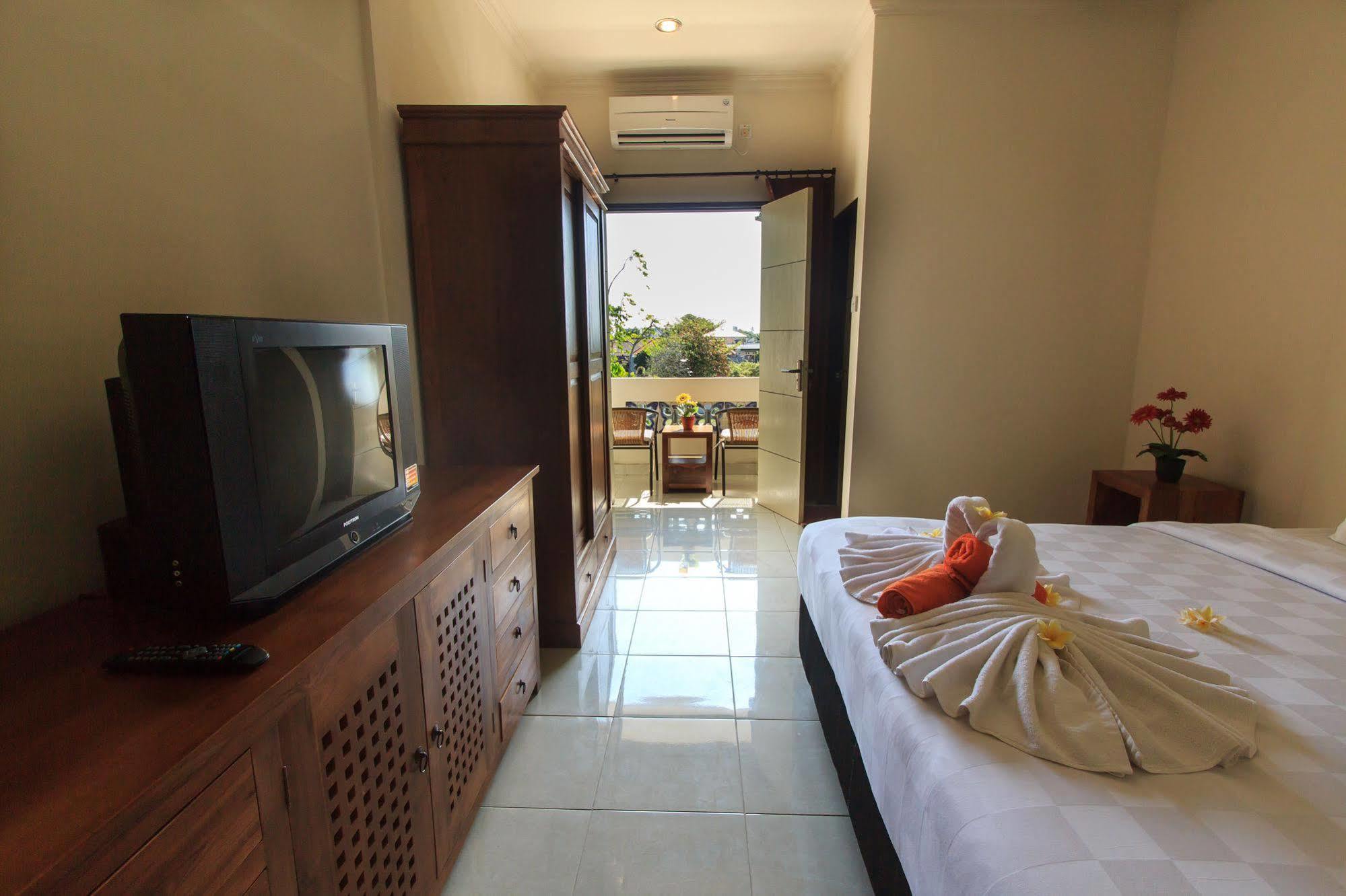 Ivanka Airport Inn Kuta Lombok Eksteriør billede